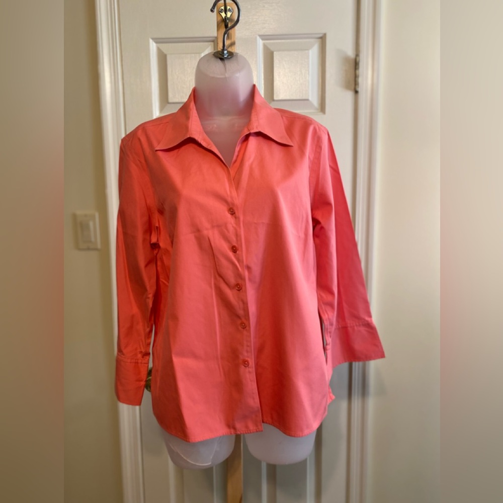 Talbots - Woman’s coral color v-neck buttondown shirt with 3/4 sleeves, Size: 16